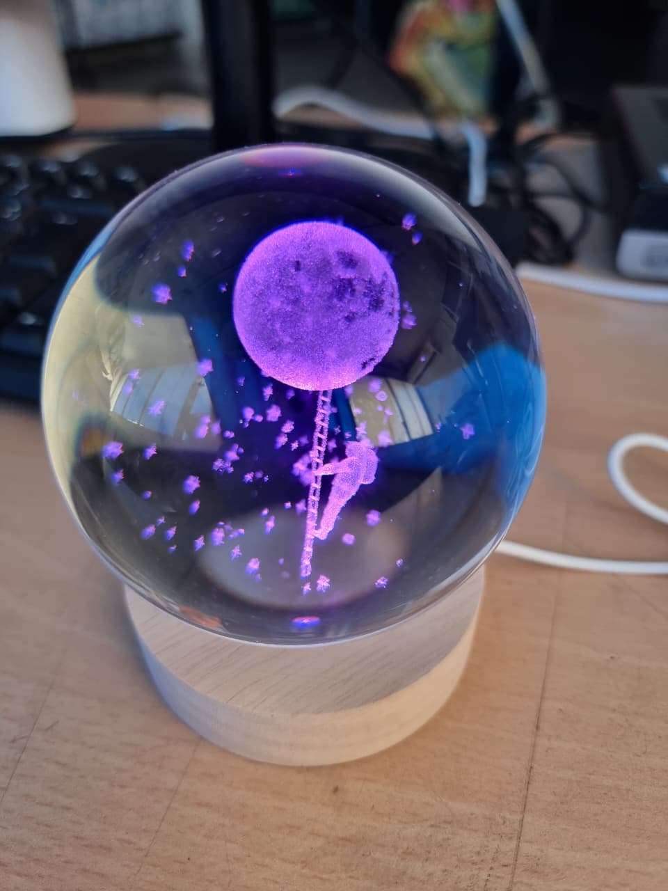 Miniatura 2 de LAMPARA ESFERA 3D LED- 8CM DIAMETRO